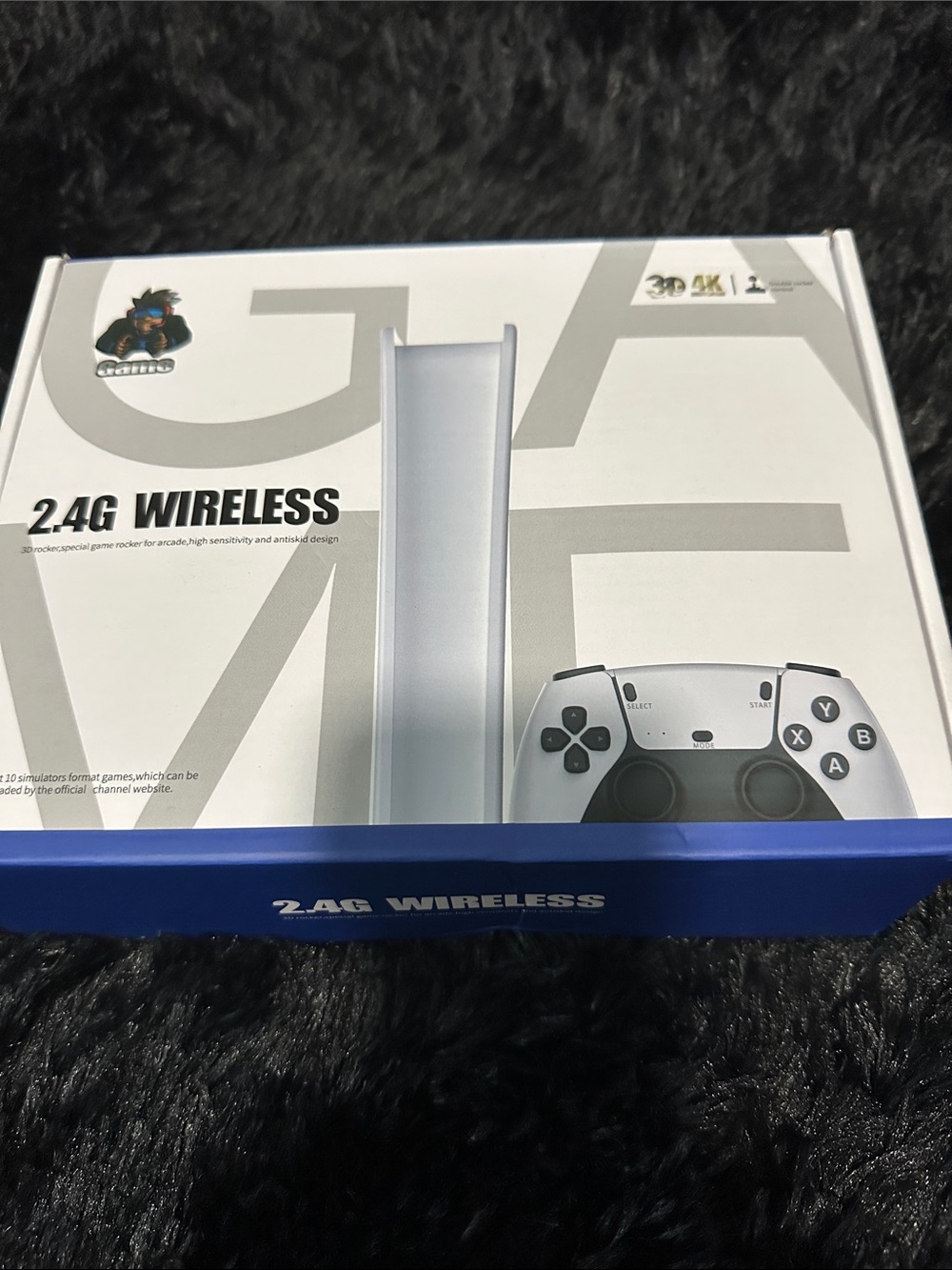 2.4G Wireless White Gaming Controller with Charging Stand